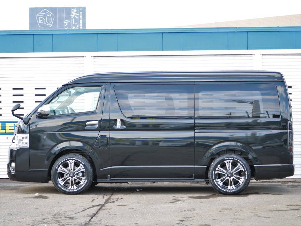 両側パワースライドドア付きです！