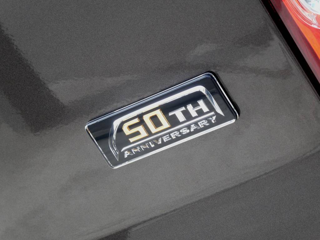 ５０ｔｈアニバーサリー車を象徴する記念エンブレム！！