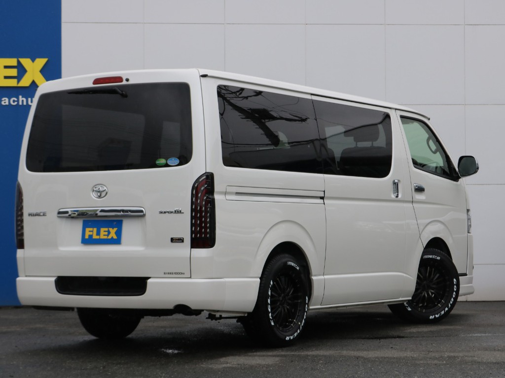 低走行8000キロ弱と厳選されたお車です！