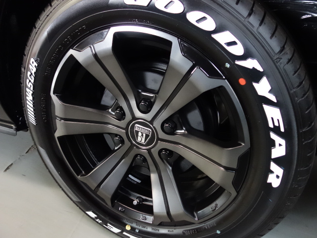 新車５０周年特別仕様車２８００ディーゼル４ＷＤ入庫致しました！！