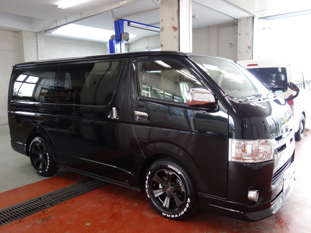 新車５０周年特別仕様車２８００ディーゼル４ＷＤ入庫致しました！！