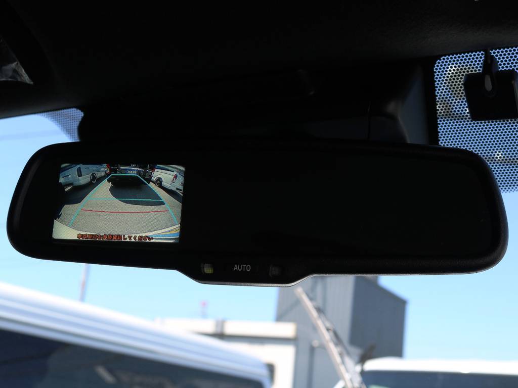 メーカーオプション　バックモニター内蔵自動防眩インナーミラー！