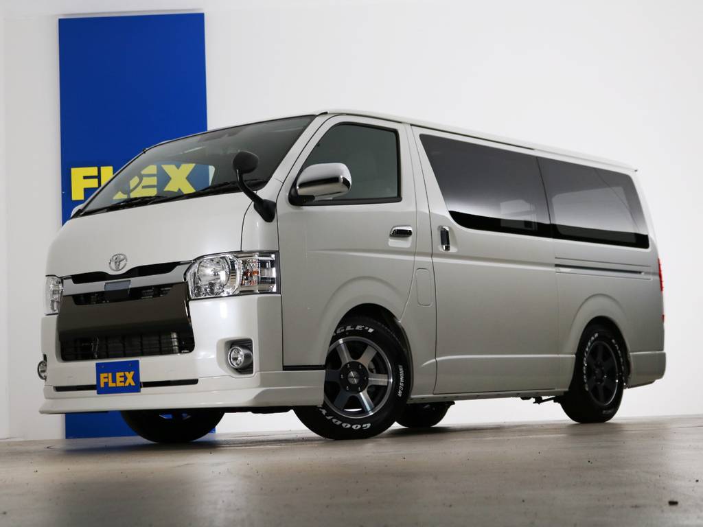 新車未登録　ハイエースバン　特別仕様車【５０ＴＨアニバーサリーリミテッド】　ガソリン２ＷＤ　５人乗り４ナンバー登録　ライトカスタムＰＫＧ♪