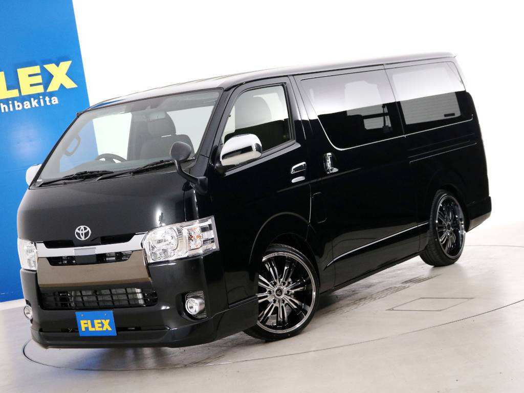 新車未登録　ハイエースバン　Ｓ－ＧＬ　特別仕様車【５０ＴＨアニバーサリーリミテッド】　ガソリン２ＷＤ　５人乗り４ナンバー登録！