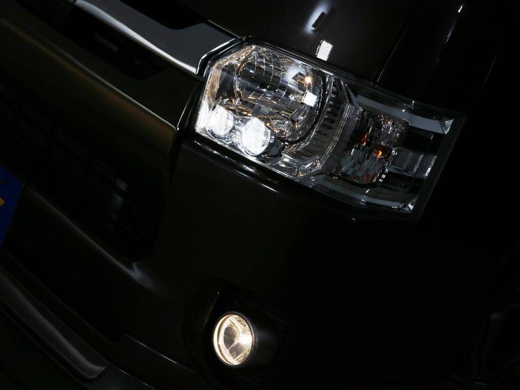 ＬＥＤヘッドライト標準装備！