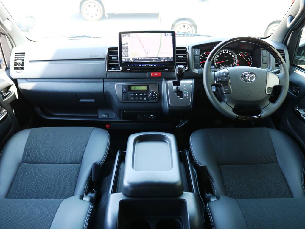 内外装カスタム済みの、特別仕様車【ダークプライムⅡ】♪