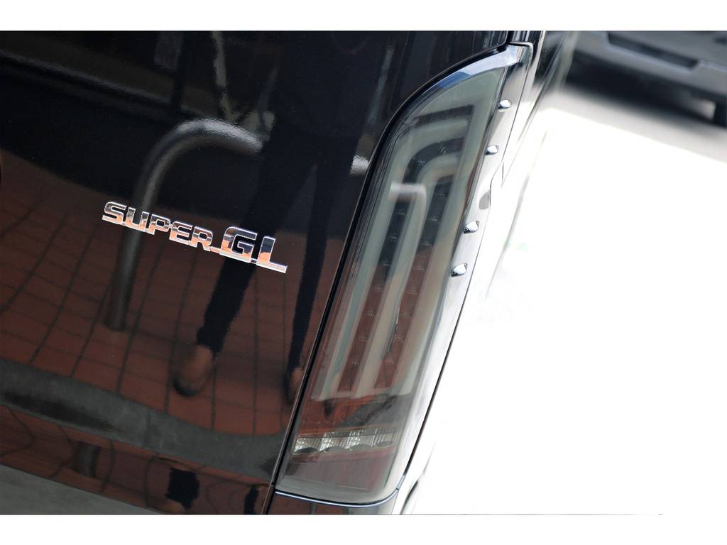 テールはヴァレンティ ＲＥＶＯ スモークＬＥＤテールをインストール！！