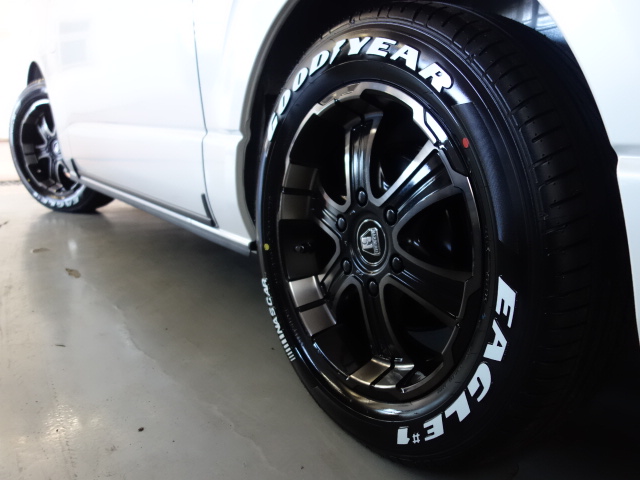 新車ハイエースワゴンＧＬ４ＷＤアレンジＡＳシートアレンジ施工済み！！店頭在庫車になります！！