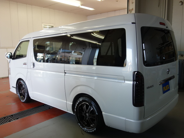 新車ワゴンＧＬＲ１シートアレンジツインナビパッケージ入庫致しました！！