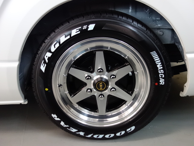 新車ワゴンＧＬ２７００ガソリン２ＷＤツインナビパッケージ完成致しました！！