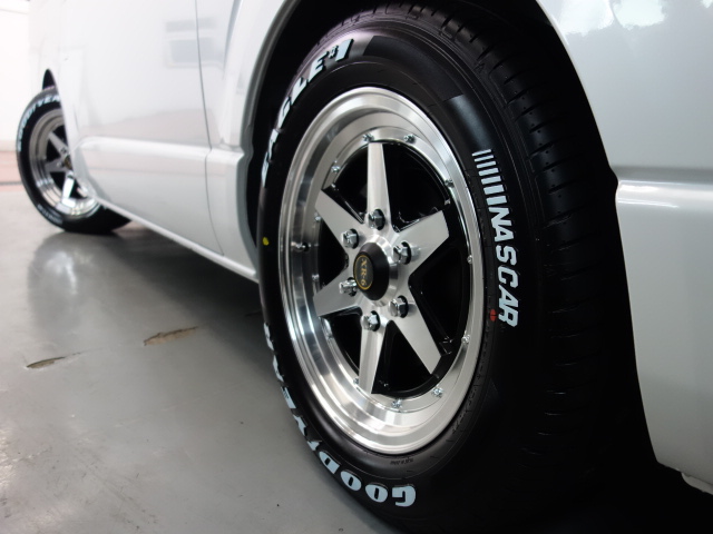 新車ワゴンＧＬ２７００ガソリン２ＷＤツインナビパッケージ完成致しました！！