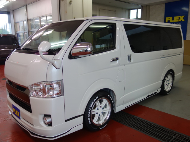 新車ハイエースＶ５０周年特別仕様車４１５コブラコンプリート完成致しました！！