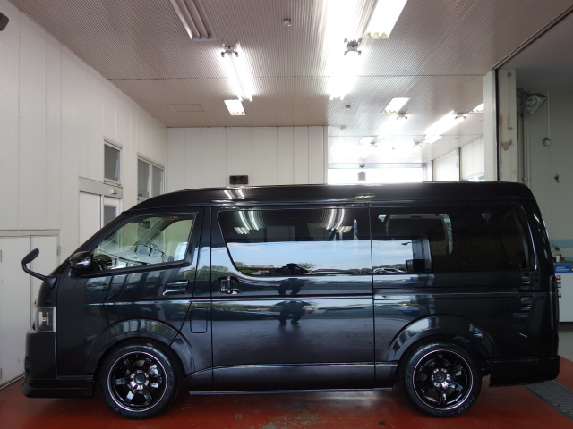新車ワゴンＧＬブラックスポーツパッケージ完成！！トリプルナビパッケージ装備カスタム多数！！