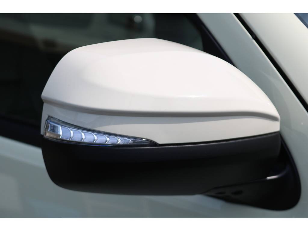 人気のLEDドアミラーウィンカー装備！