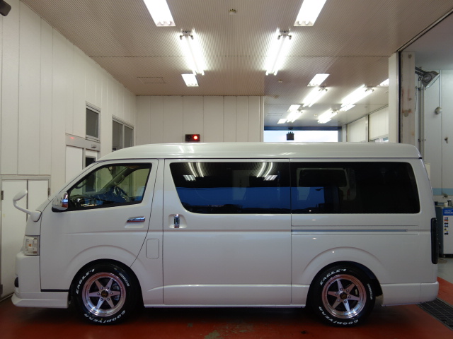 新車ファインテックツアラートリプルナビパッケージ完成しました！！