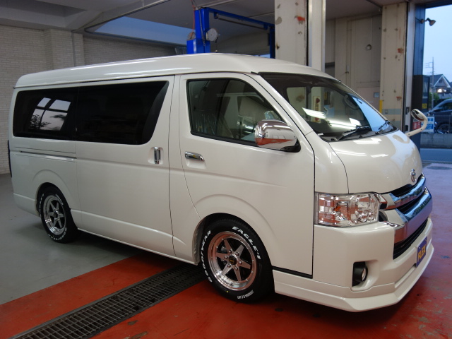 新車ファインテックツアラートリプルナビパッケージ完成しました！！