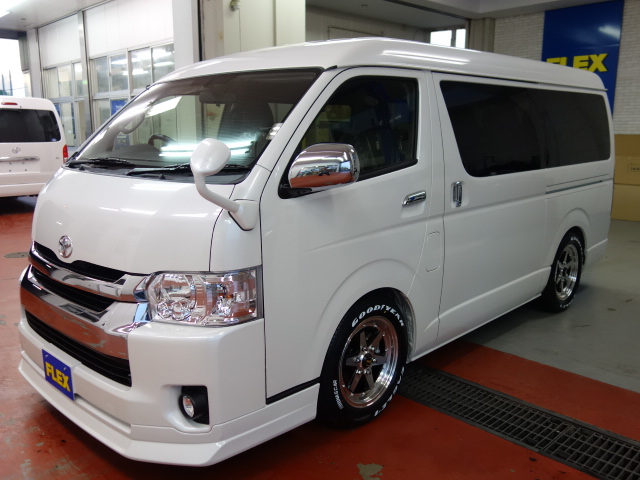 新車ファインテックツアラートリプルナビパッケージ完成しました！！