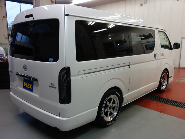 新車ファインテックツアラートリプルナビパッケージ完成しました！！