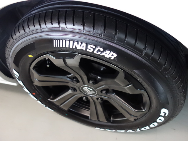 新車ワゴンＧＬパール定番のツインナビパッケージ完成致しました！！即納車可能です！！