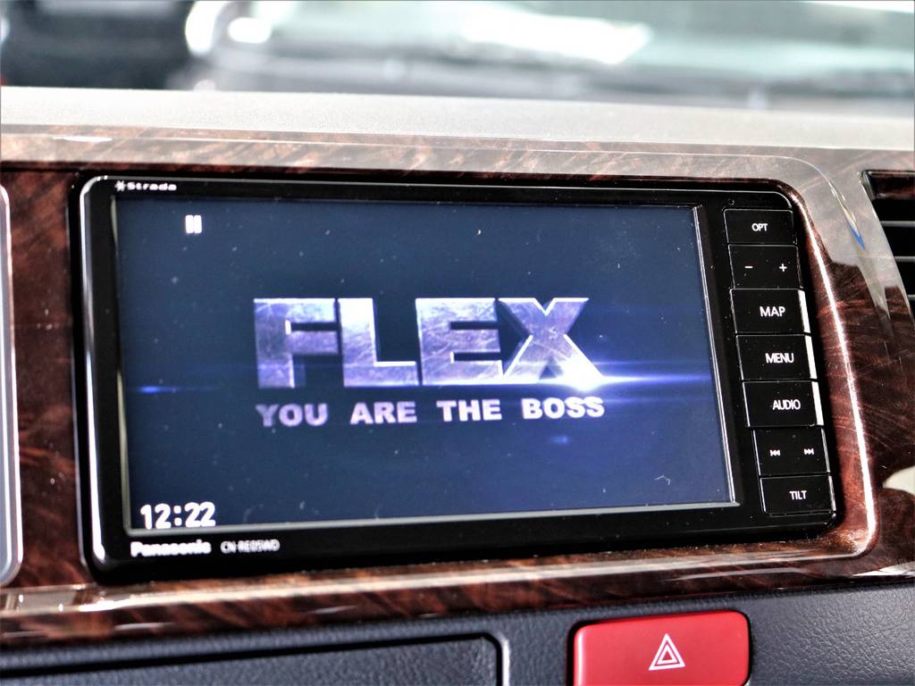 パナソニックストラーダフルセグナビ　ＤＶＤ・Bluetooth接続可能です！