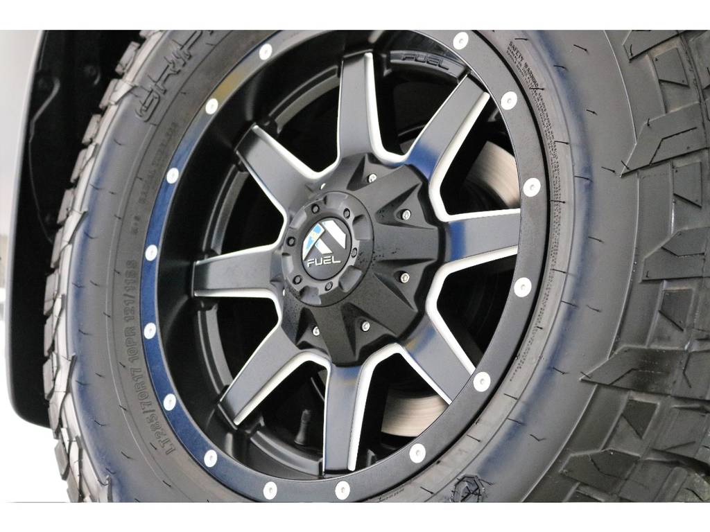 新品ＦＵＥＬ１７インチホイール＆新品ＦＵＥＬタイヤを装着致しました！