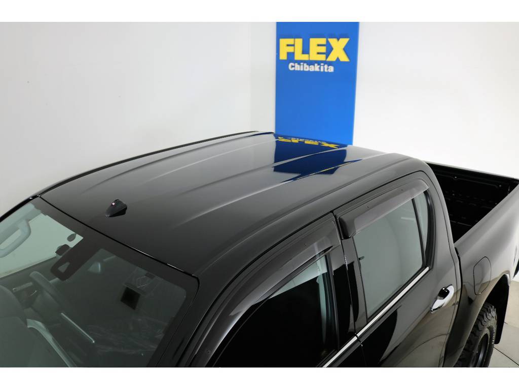 新車ですのでルーフの状態もグッド！