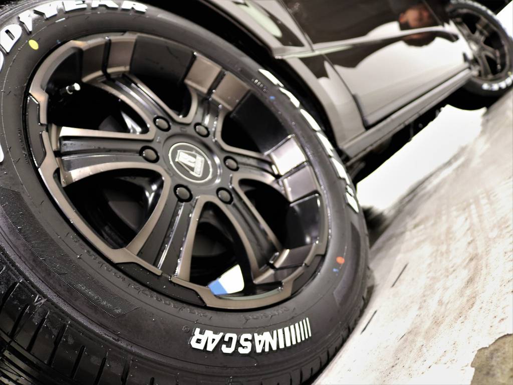FLEXオリジナルカラーバルベロディープとGOODYEARナスカータイヤ17inの組み合わせ！
