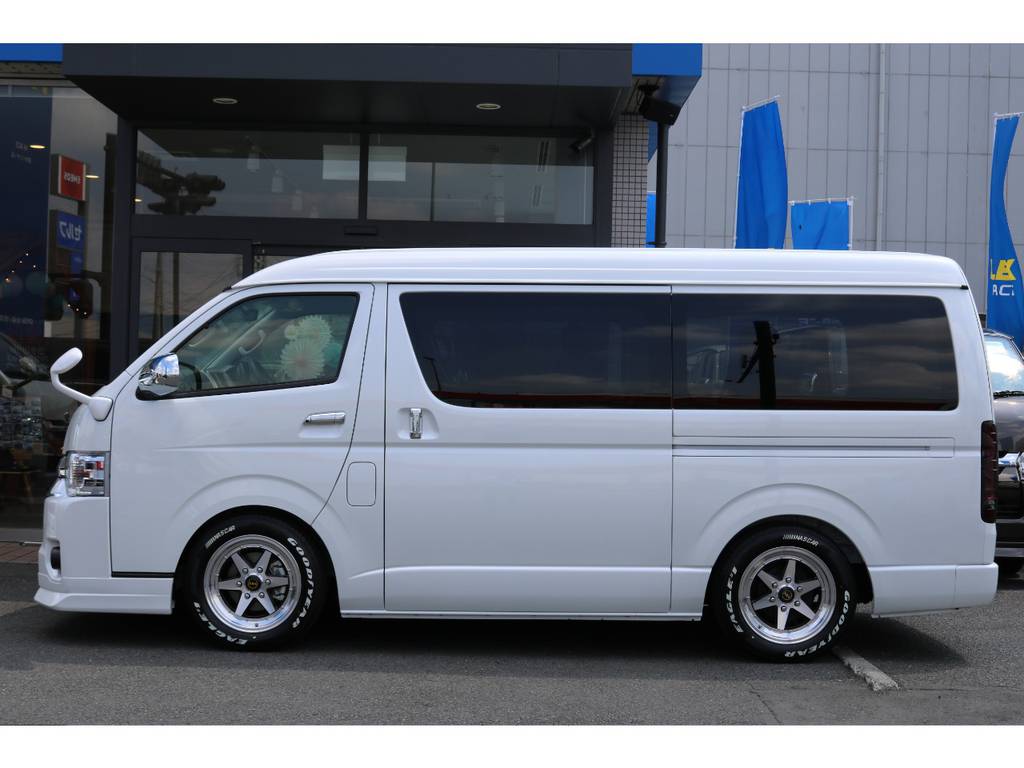 フレックス厚木インター店ではハイエースの試乗も可能です！「乗り心地が気になる」「一度乗ってから検討したい」という方は是非ご相談ください！