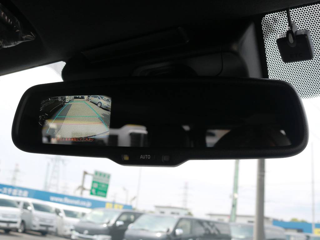 メーカーオプション　バックモニター内蔵自動防眩インナーミラー！