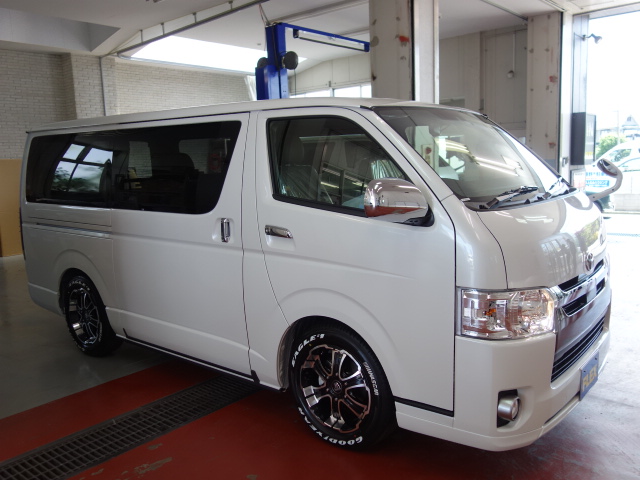 新車５０周年特別仕様車２８００ディーゼル４ＷＤナビパッケージ入庫致しました！！