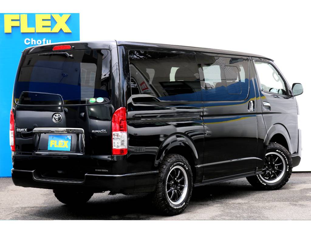 ブラックボディーのカスタム車です！