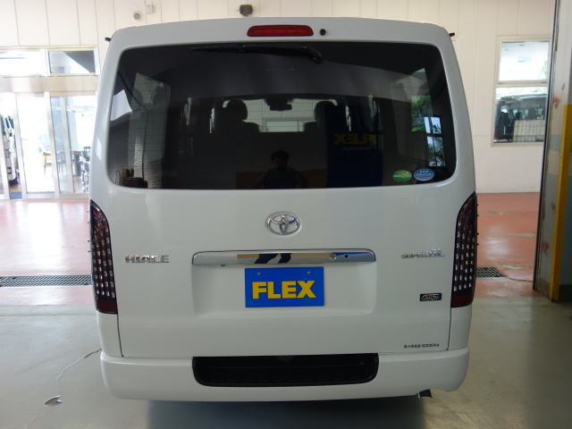 新車５０周年特別仕様車２０００ガソリン２ＷＤナビパッケージ入庫致しました！！