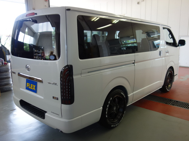 新車５０周年特別仕様車２０００ガソリン２ＷＤナビパッケージ入庫致しました！！