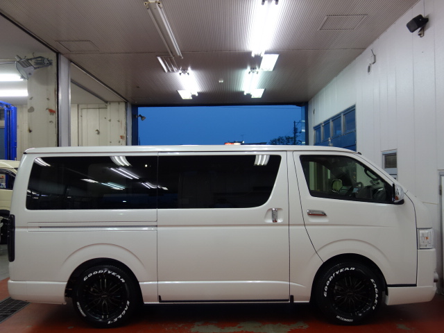 新車５０周年特別仕様車２８００ディーゼル４ＷＤナビパッケージ完成致しました！！