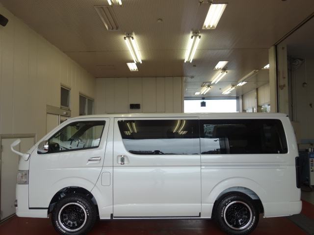 新車５０周年特別仕様車２８００ディーゼル４ＷＤナビパッケージ完成致しました！！