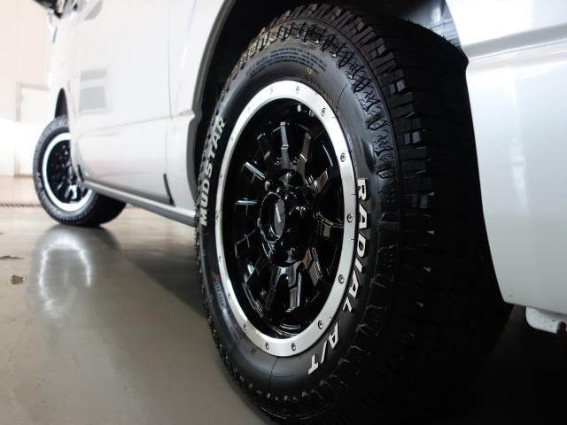 新車５０周年特別仕様車２８００ディーゼル４ＷＤナビパッケージ完成致しました！！