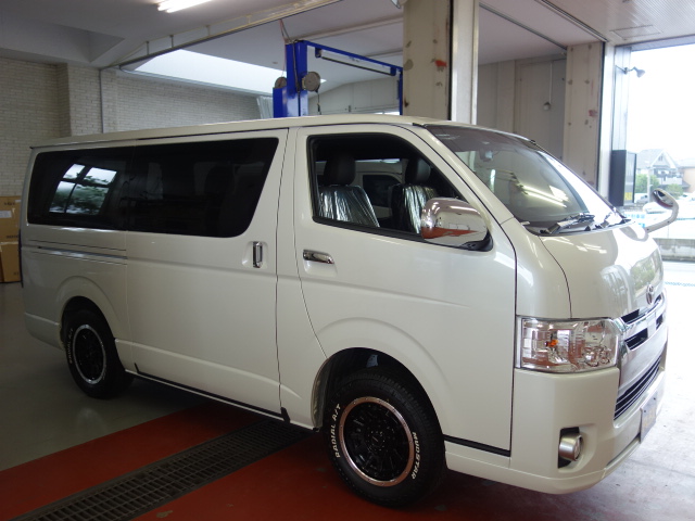 新車５０周年特別仕様車２８００ディーゼル４ＷＤナビパッケージ完成致しました！！