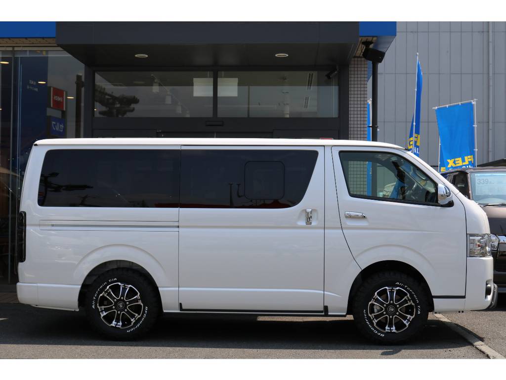 厚木インター店ではキッズスペースも完備！！小さいお子様連れのお客様もゆっくりお車をご覧になっていただけます。