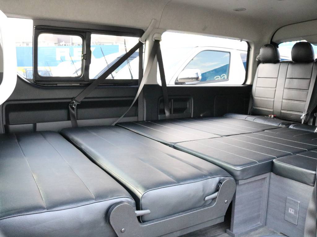 人気内装架装Ver2！フルフラット展開可能で車中泊にもバッチリです！