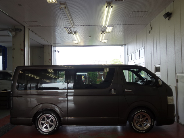 新車５０周年特別仕様車２０００ガソリン人気のナビパッケージ完成致しました！！即納車可能！！