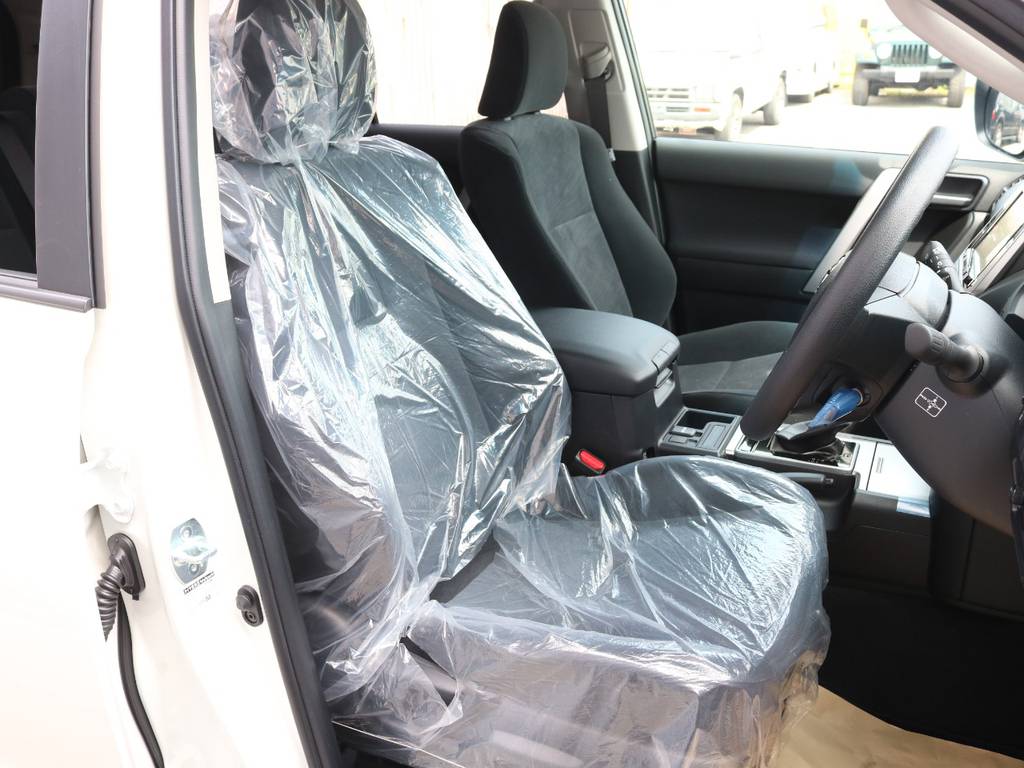 新車なのでまだビニール付き☆