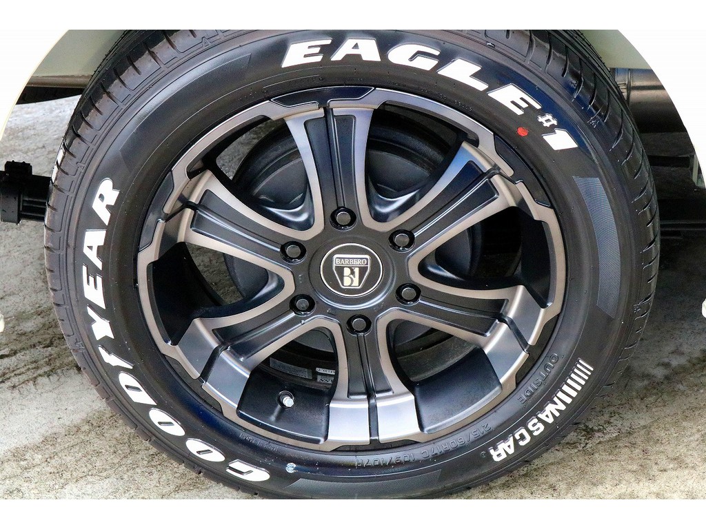 バルベロワイルドディープス　１７インチ　　ナスカータイヤをセット！！