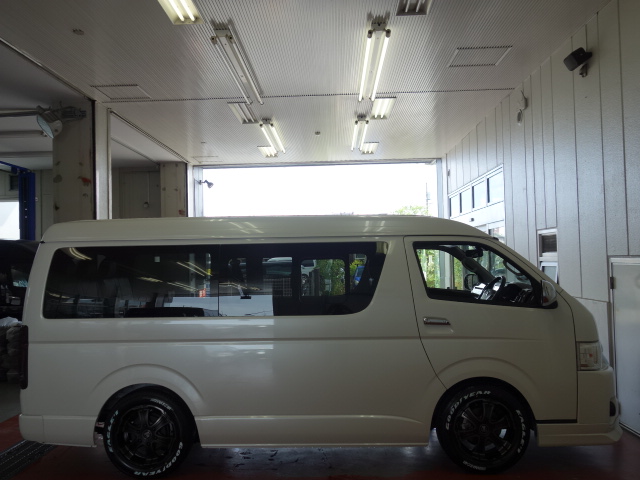 新車ワゴンＧＬファミリーに好評のアレンジＡＳツインナビパッケージ完成致しました！！