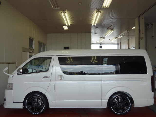 新車ワゴンＧＬファミリーに好評のアレンジＡＳツインナビパッケージ完成致しました！！