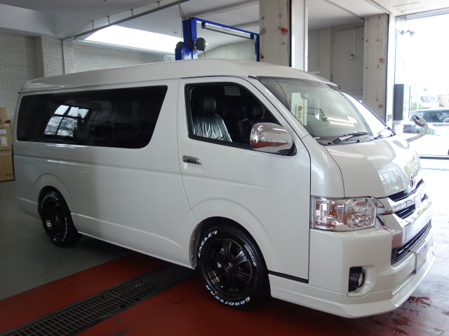 新車ワゴンＧＬファミリーに好評のアレンジＡＳツインナビパッケージ完成致しました！！