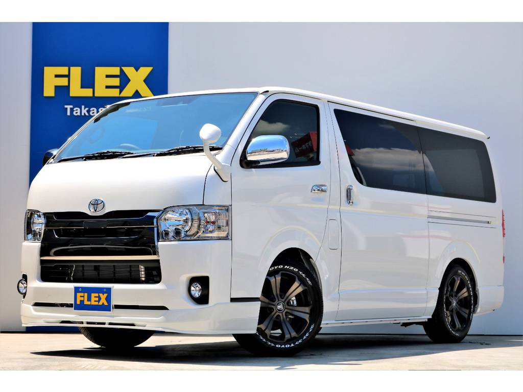 ヘッドライトのインナーブラック施工も人気のカスタムです♪フォグランプのＬＥＤランプ化も可能です！