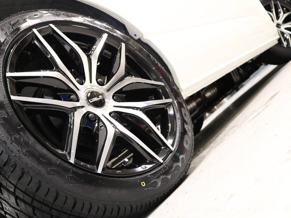 足元はDelf 01 18inBP/TOYO H20タイヤ！
