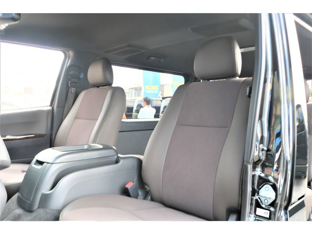 限定車専用ハーフレザーシート！！