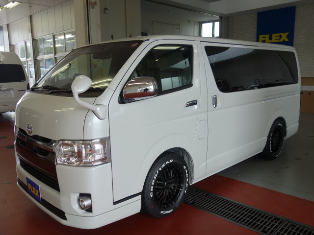 残り僅か新車ハイエースＶ５０周年特別仕様車ディーゼルナビパッケージ完成致しました！！