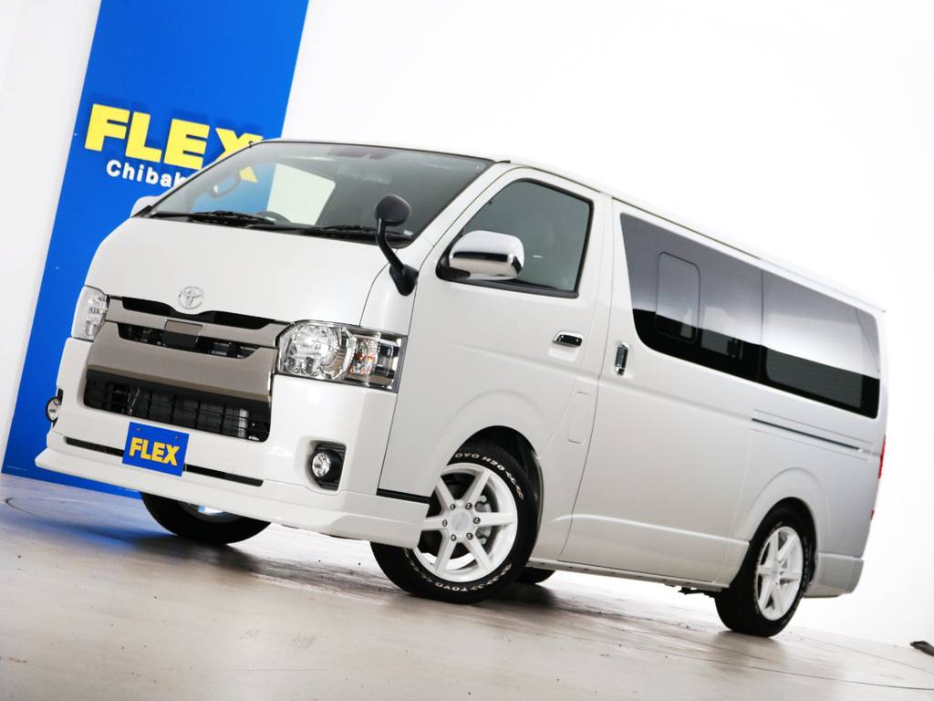新車未登録　ハイエースバン　Ｓ－ＧＬ　特別仕様車ダークプライムⅡ　ガソリン２ＷＤ　５人乗り４ナンバー登録　ＦＬＥＸオリジナル内装アレンジ【Ｖｅｒ４】！